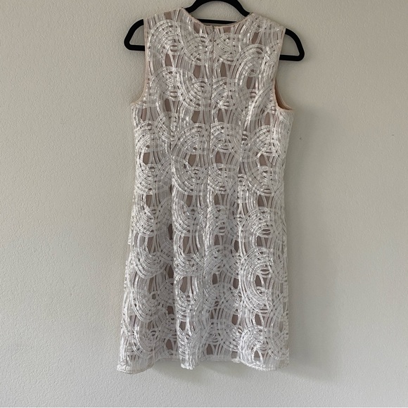 ADRIANNA PAPELL LACE SHIFT DRESS - Picture 2 of 12